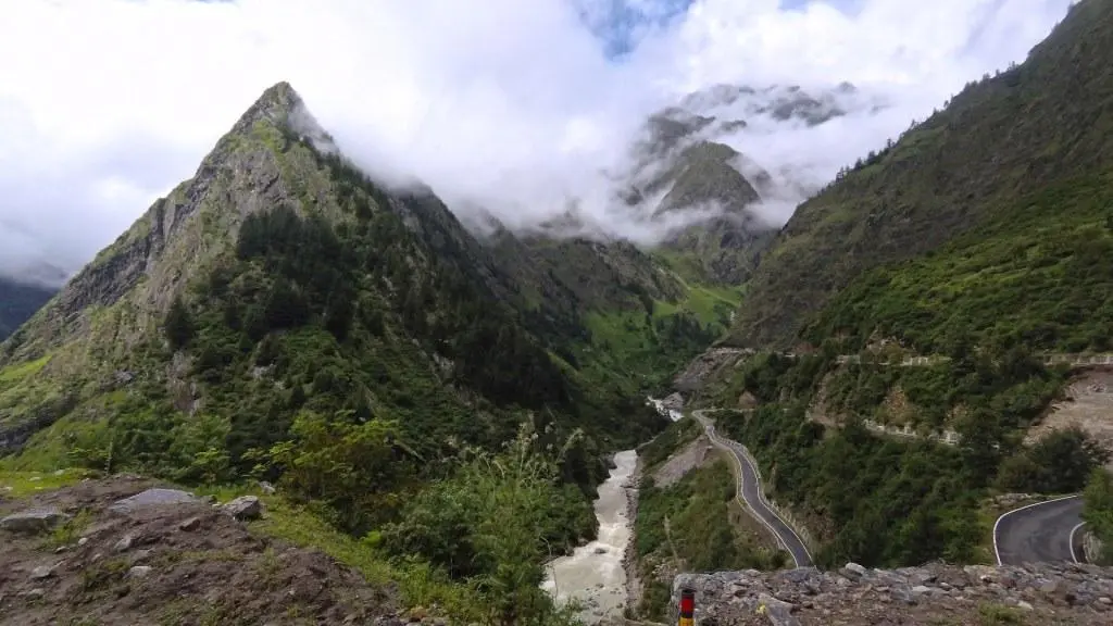 valley-of-flowers-uttarakhand